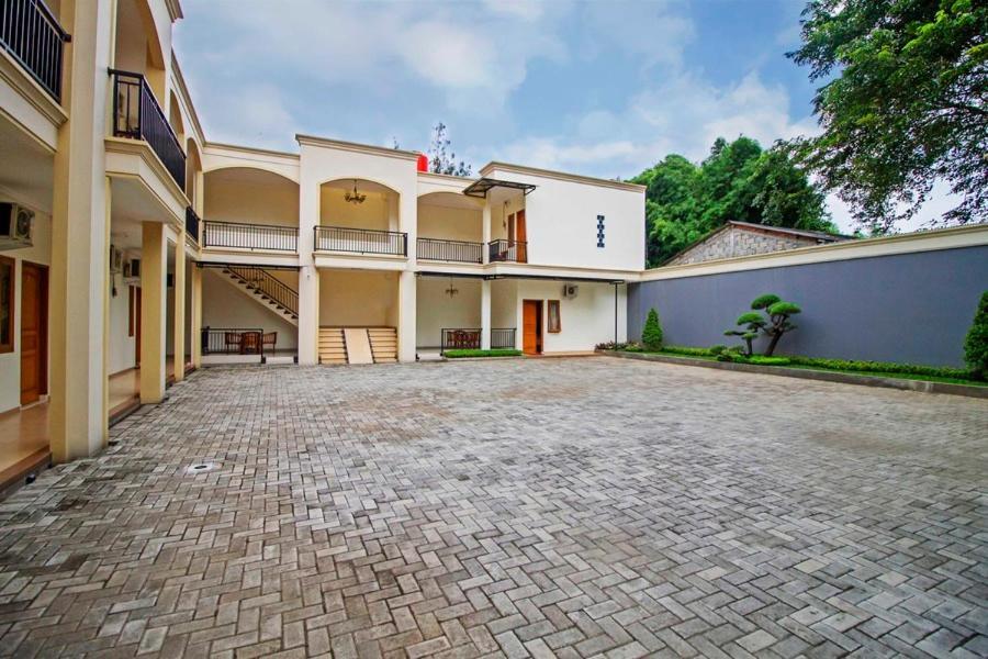 Reddoorz Plus @ Megamendung Puncak 2 Bogor Exterior foto